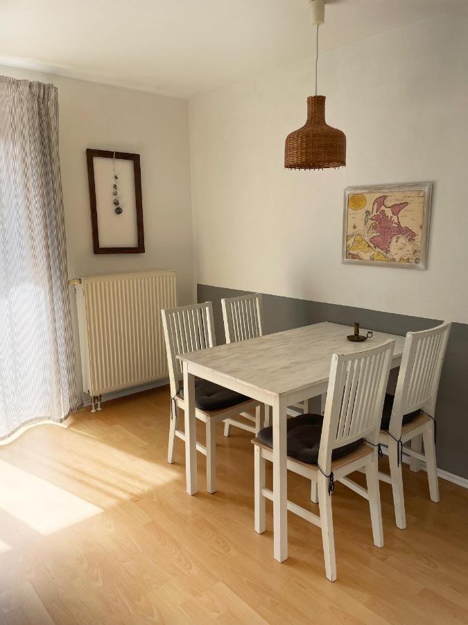 Gemuetliche 2 Zi-fewo Mit Terrasse, Strandnaehe, Wifi