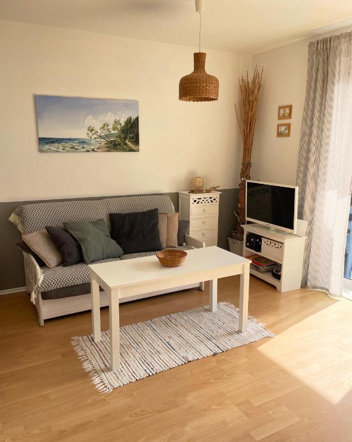 Gemuetliche 2 Zi-fewo Mit Terrasse, Strandnaehe, Wifi Апартаменты Бреге