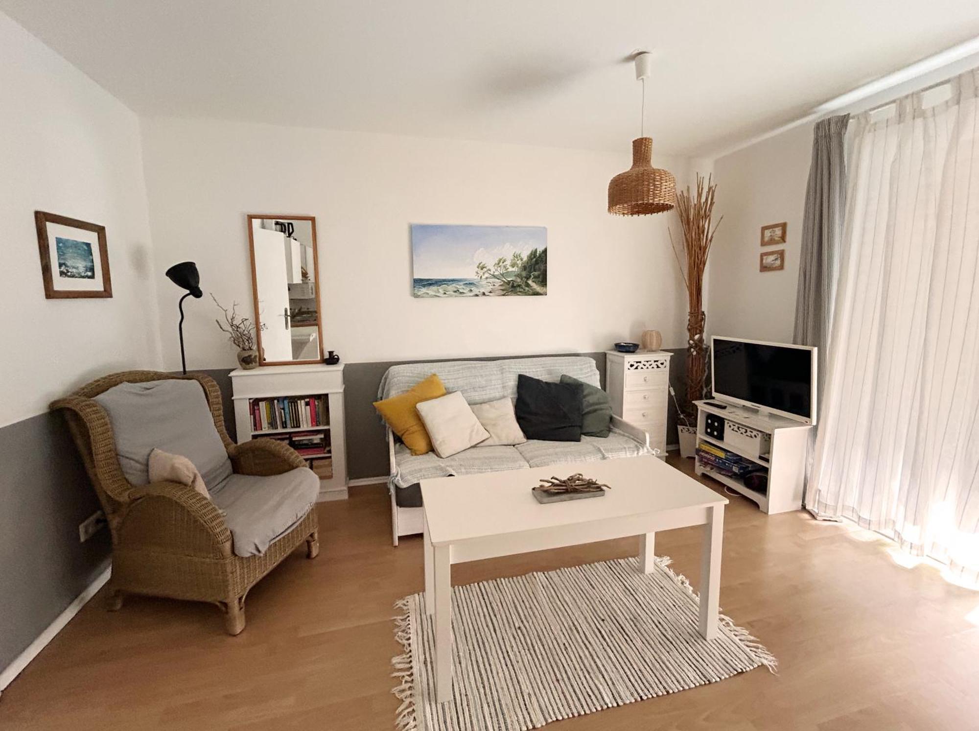 Gemuetliche 2 Zi-fewo Mit Terrasse, Strandnaehe, Wifi *